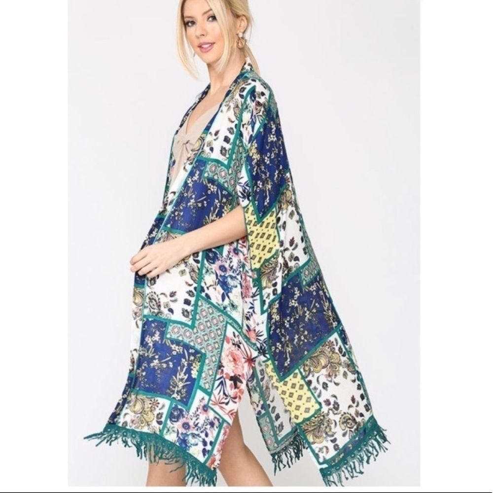 NWT Blu Heaven Women’s Kimono 𝅺Paisley Floral Patchwork Fringe Boho Festival
